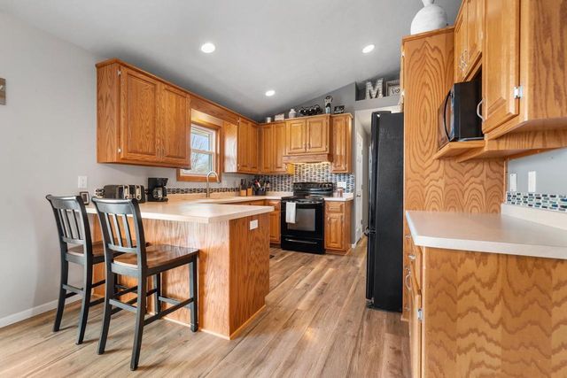 2028 COUPLES COURT, New Franken, WI 54229