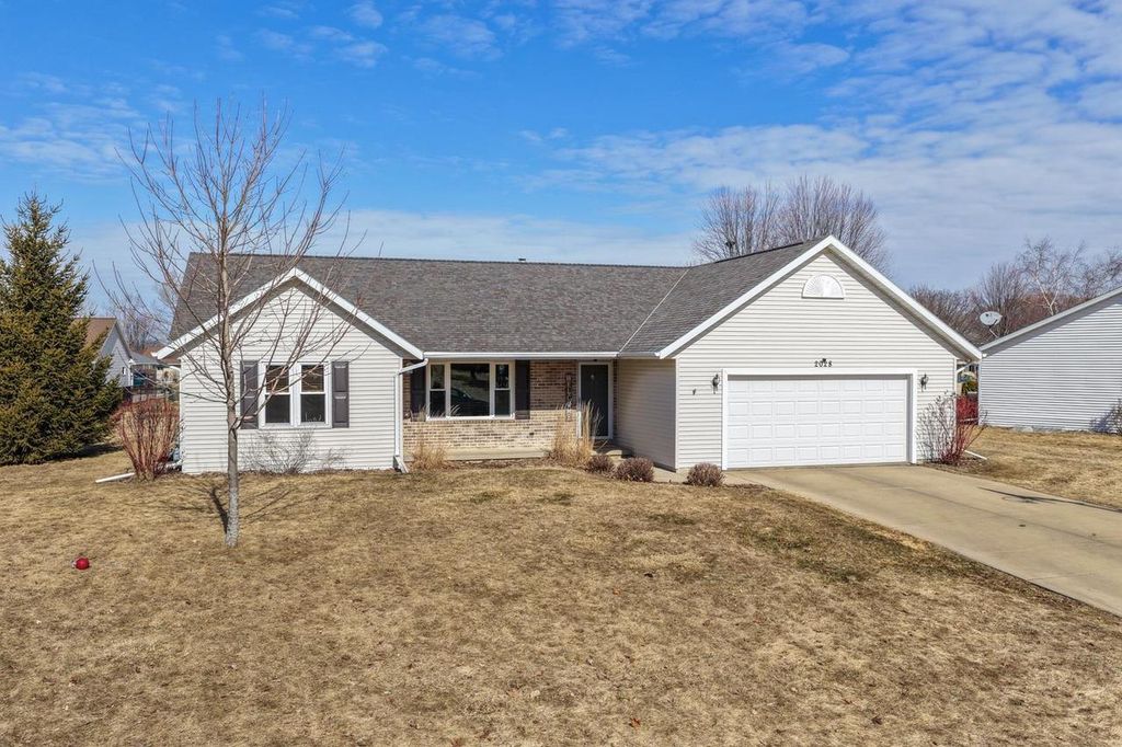 2028 COUPLES COURT, New Franken, WI 54229