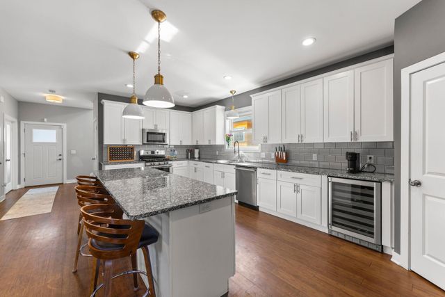 5040 Xerxes Avenue S, Minneapolis, MN 55410