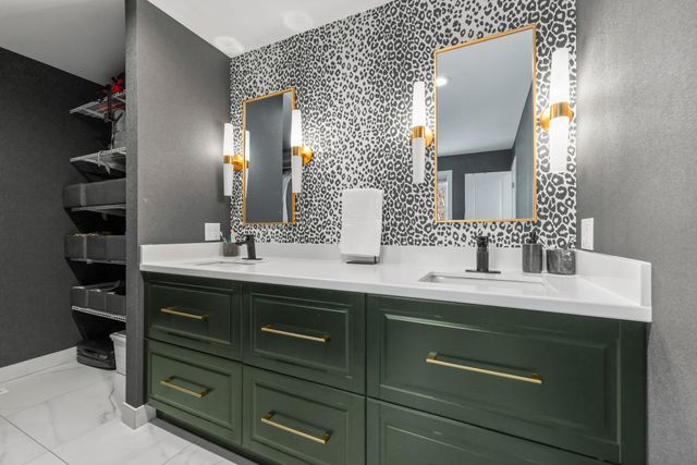 5040 Xerxes Avenue S, Minneapolis, MN 55410