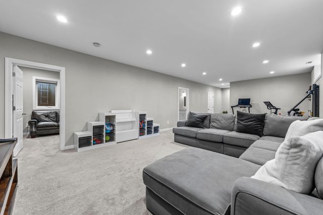 5040 Xerxes Avenue S, Minneapolis, MN 55410