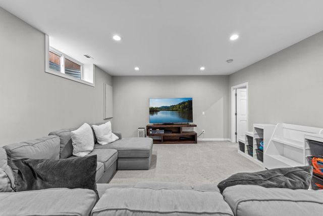 5040 Xerxes Avenue S, Minneapolis, MN 55410