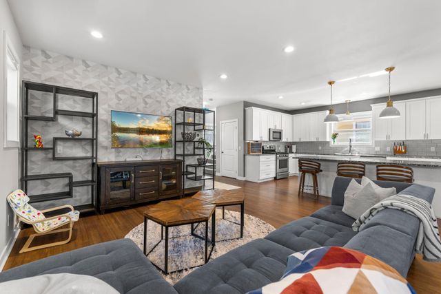 5040 Xerxes Avenue S, Minneapolis, MN 55410