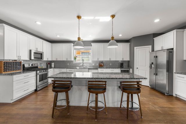 5040 Xerxes Avenue S, Minneapolis, MN 55410