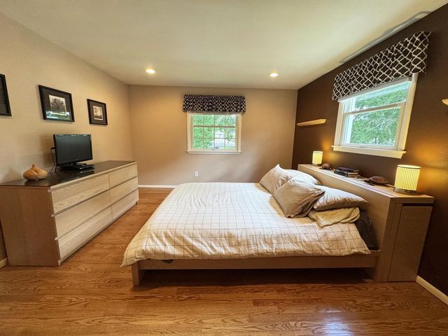 1513 Greenway TERRACE, Waukesha, WI 53186
