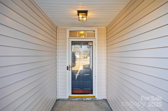 132 Sella Ridge Drive, Mount Holly, NC 28120