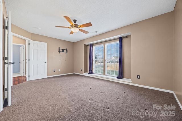 132 Sella Ridge Drive, Mount Holly, NC 28120