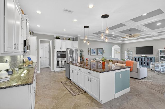 1524 EMERALD DUNES DRIVE, Sun City Center, FL 33573