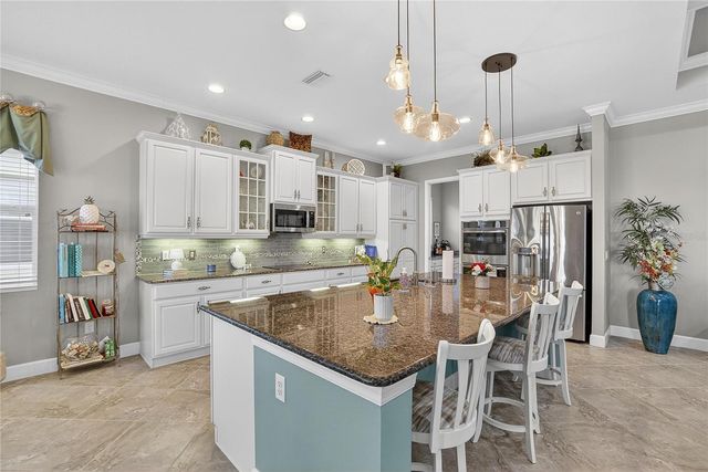 1524 EMERALD DUNES DRIVE, Sun City Center, FL 33573