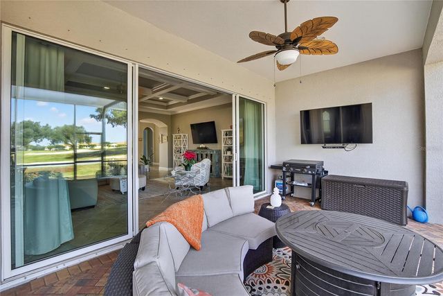 1524 EMERALD DUNES DRIVE, Sun City Center, FL 33573