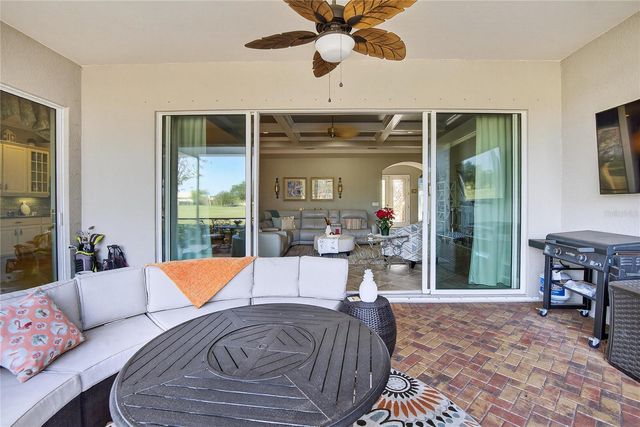 1524 EMERALD DUNES DRIVE, Sun City Center, FL 33573