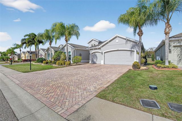 1524 EMERALD DUNES DRIVE, Sun City Center, FL 33573