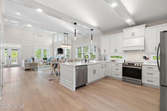 113 SW 22nd Street, Oak Island, NC 28465