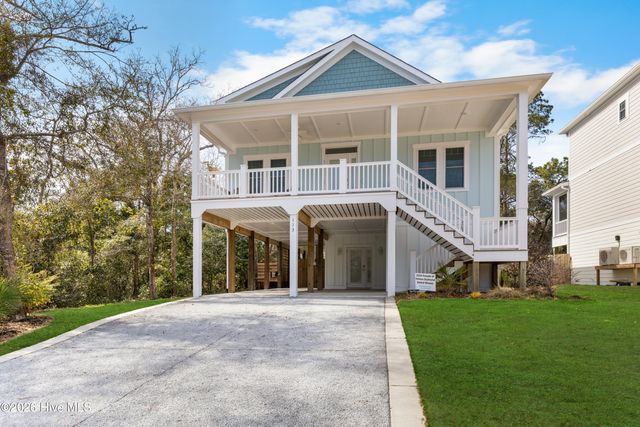113 SW 22nd Street, Oak Island, NC 28465