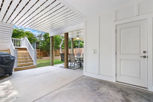 113 SW 22nd Street, Oak Island, NC 28465