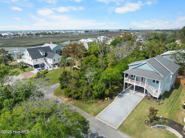 113 SW 22nd Street, Oak Island, NC 28465