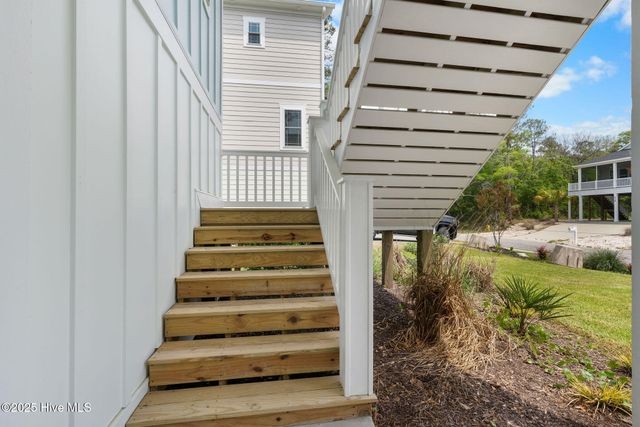 113 SW 22nd Street, Oak Island, NC 28465