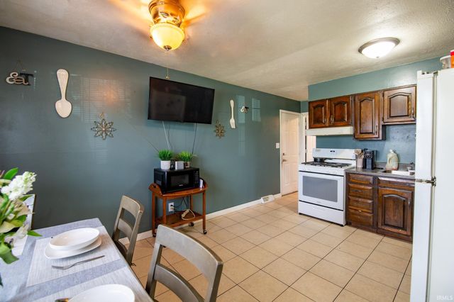 1212 Union Street, Mishawaka, IN 46544