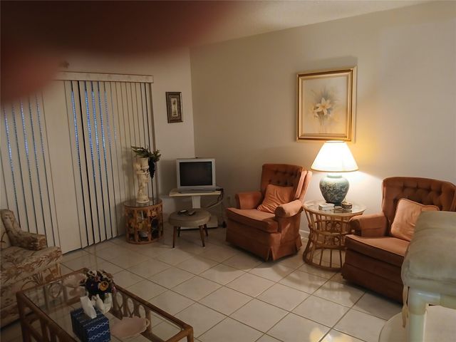 627 Sea Pine Way B1, Greenacres, FL 33415