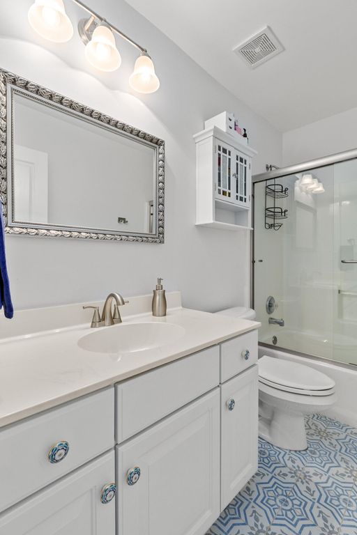 Image 27 of property listing at 186 Cartright Street, Daniel Island, SC 29492