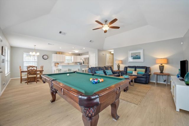 22032 Matagorda Drive, Galveston, TX 77554