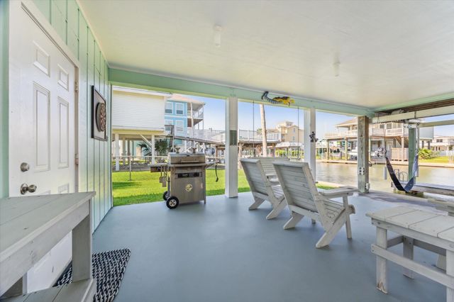 22032 Matagorda Drive, Galveston, TX 77554