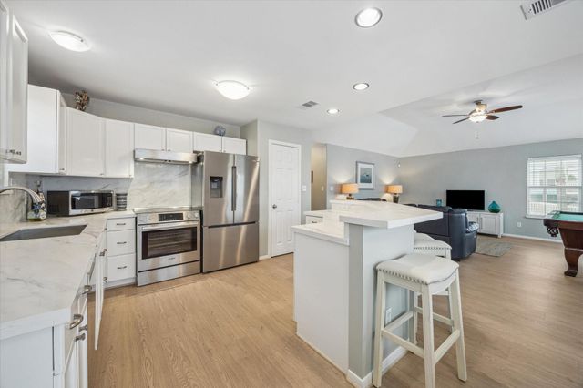 22032 Matagorda Drive, Galveston, TX 77554