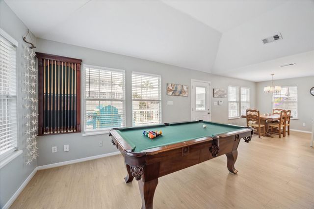 22032 Matagorda Drive, Galveston, TX 77554