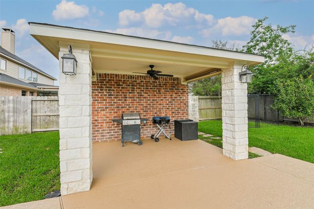 25243 Piney Heights Lane, Spring, TX 77389