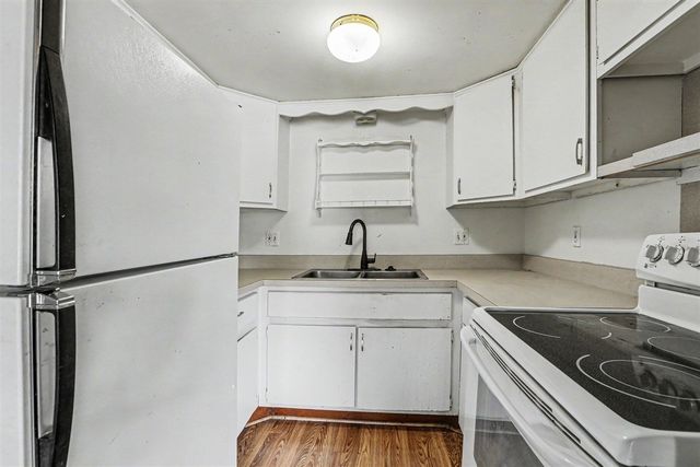25176 Potomac Drive 2, South Lyon, MI 48178