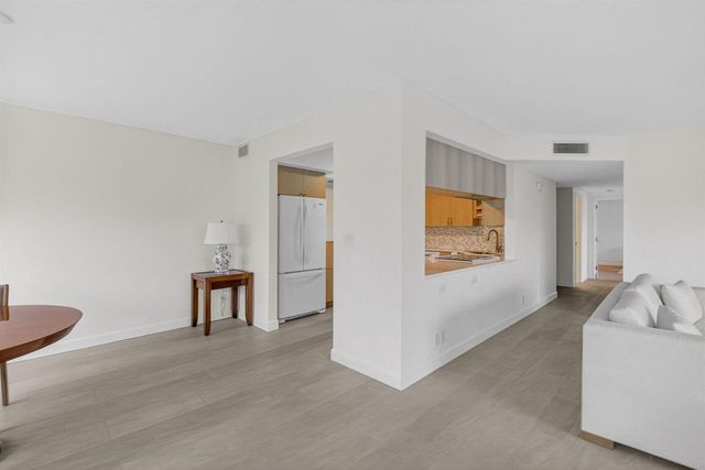1000 Lowry Street 3e, Delray Beach, FL 33483