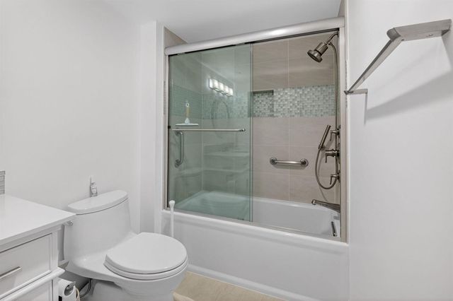 1000 Lowry Street 3e, Delray Beach, FL 33483
