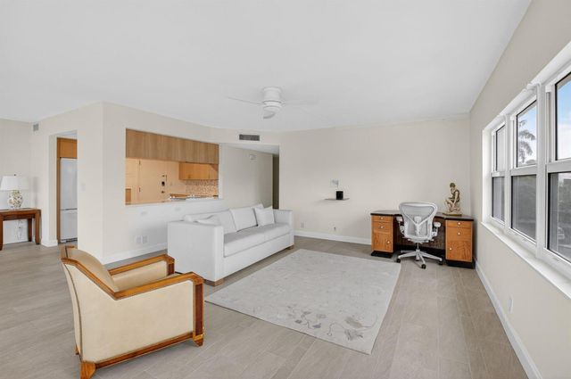 1000 Lowry Street 3e, Delray Beach, FL 33483