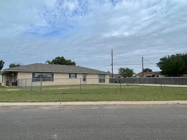 206 Van Zandt Street, San Angelo, TX 76905