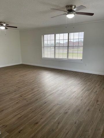 206 Van Zandt Street, San Angelo, TX 76905