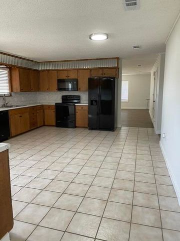 206 Van Zandt Street, San Angelo, TX 76905