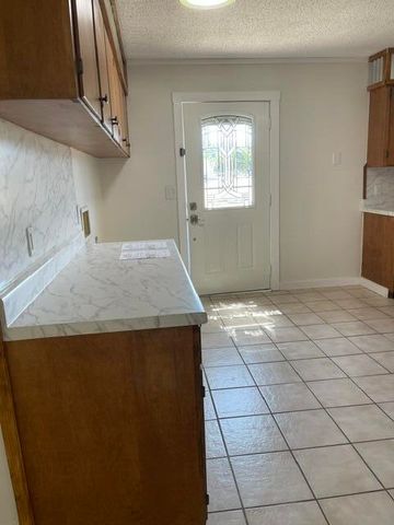 206 Van Zandt Street, San Angelo, TX 76905