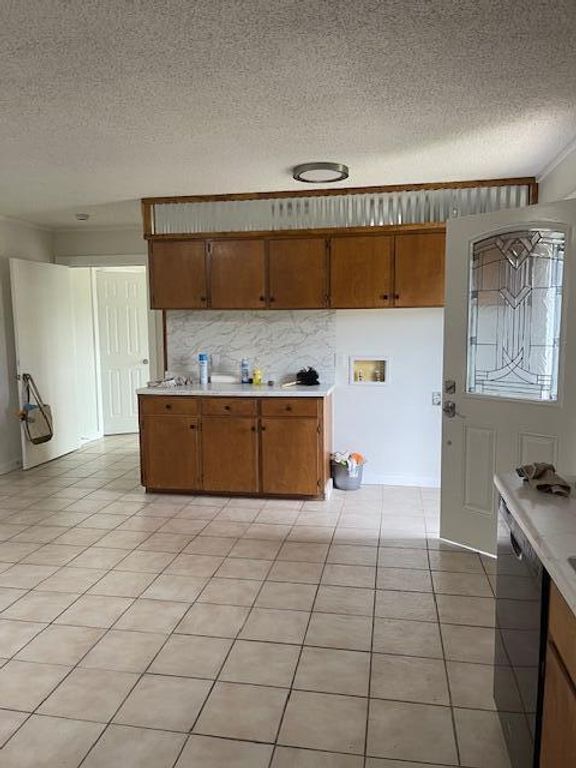 Image 11 of property listing at 206 Van Zandt Street, San Angelo, TX 76905