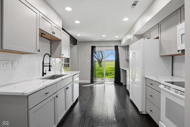 7507 Choate Court, Indianapolis, IN 46254