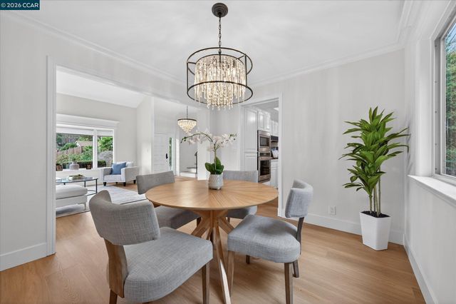 218 Mountaire Cir, Clayton, CA 94517