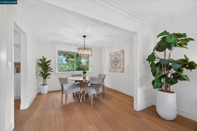 218 Mountaire Cir, Clayton, CA 94517