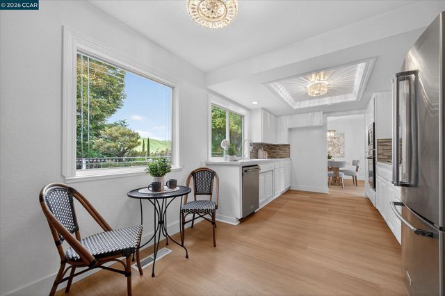 218 Mountaire Cir, Clayton, CA 94517