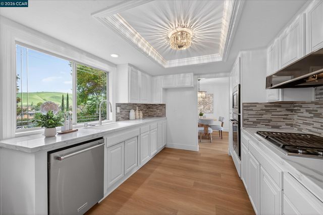 218 Mountaire Cir, Clayton, CA 94517