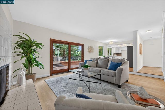 218 Mountaire Cir, Clayton, CA 94517