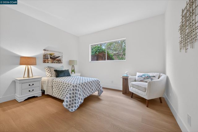 218 Mountaire Cir, Clayton, CA 94517