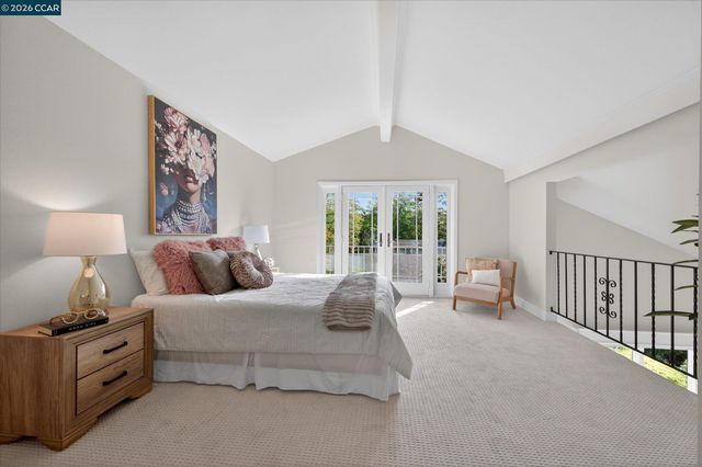 218 Mountaire Cir, Clayton, CA 94517