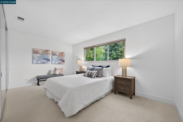 218 Mountaire Cir, Clayton, CA 94517