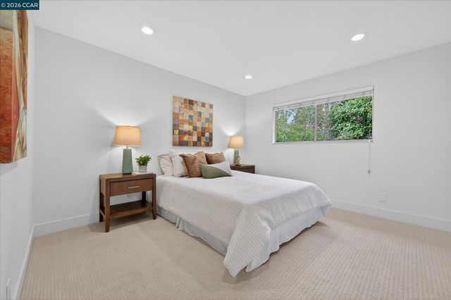 218 Mountaire Cir, Clayton, CA 94517