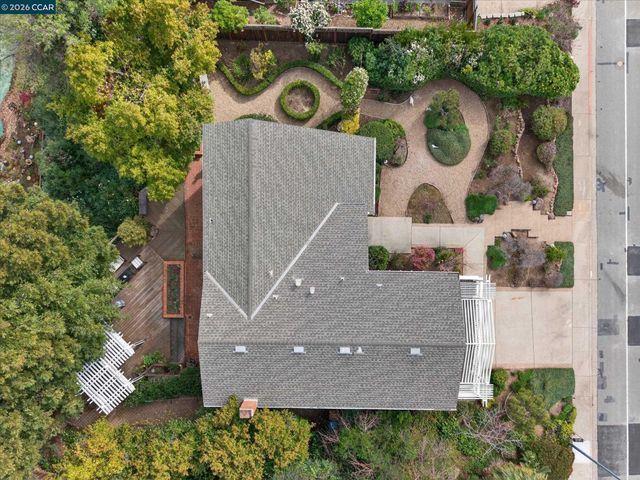 218 Mountaire Cir, Clayton, CA 94517