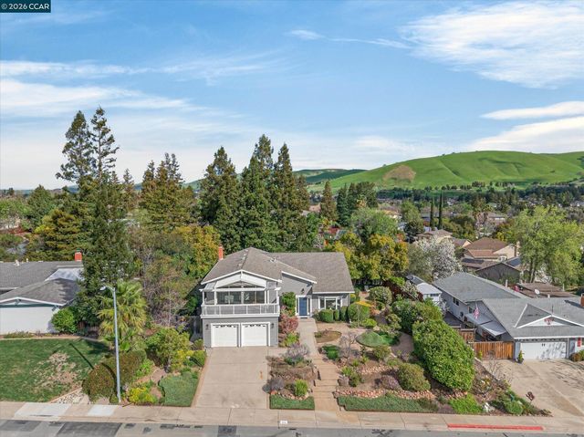 218 Mountaire Cir, Clayton, CA 94517